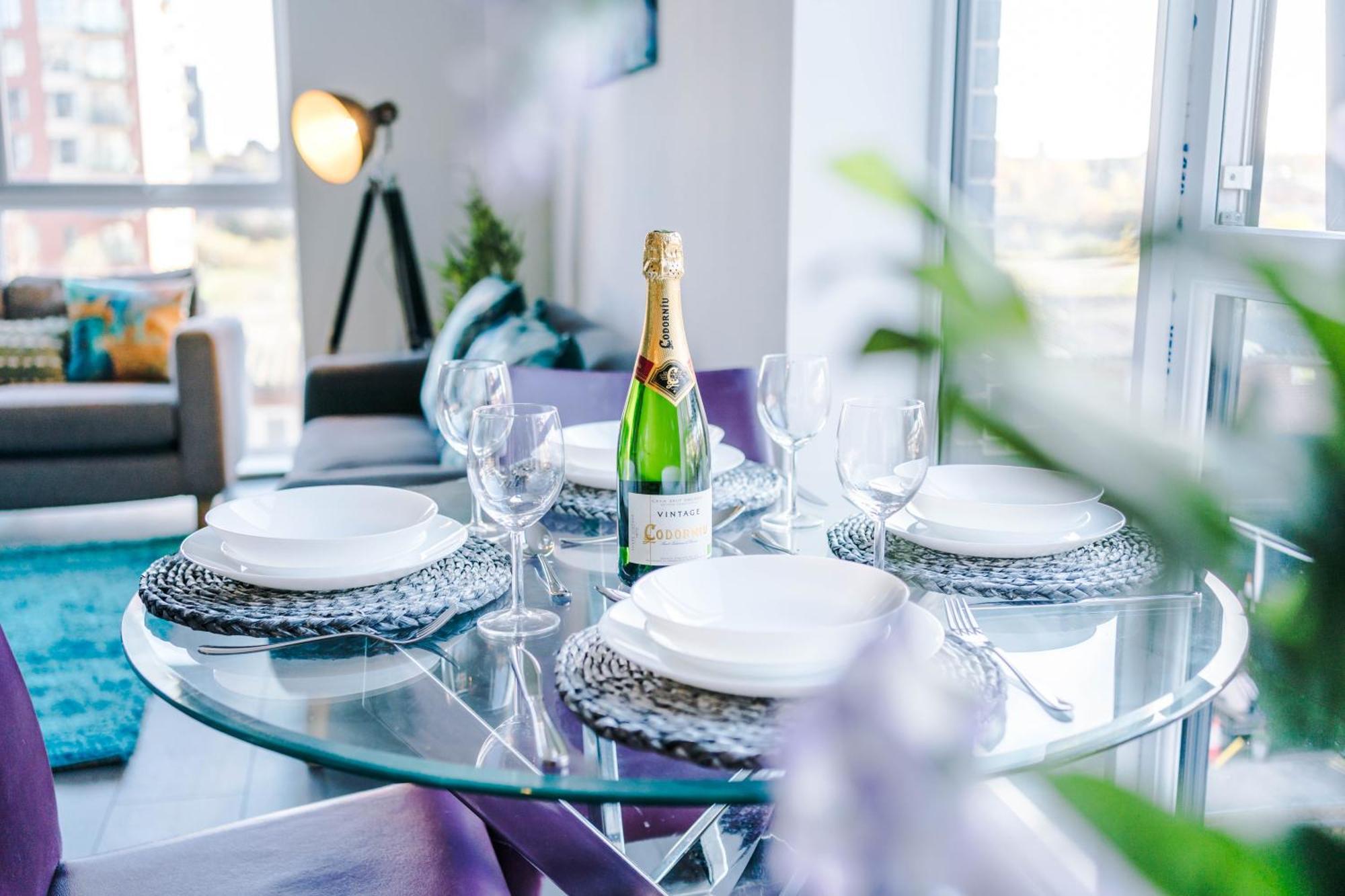 Lux Livin' Apartments - Luxury 5 Bed Apartment Manchester City Centre Exterior foto